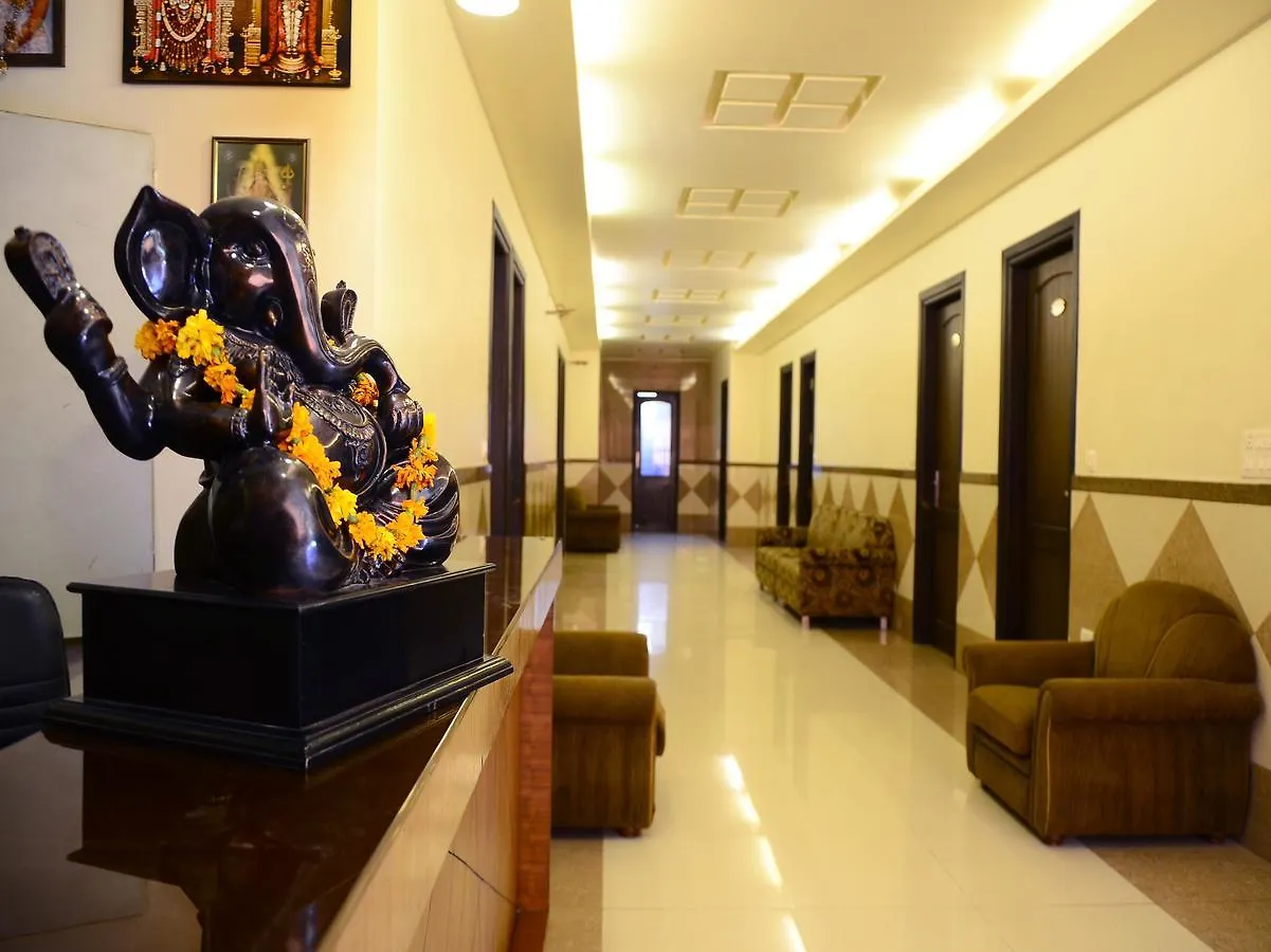 **  Oyo 2066 Vikaspuri Hotel Delhi  India