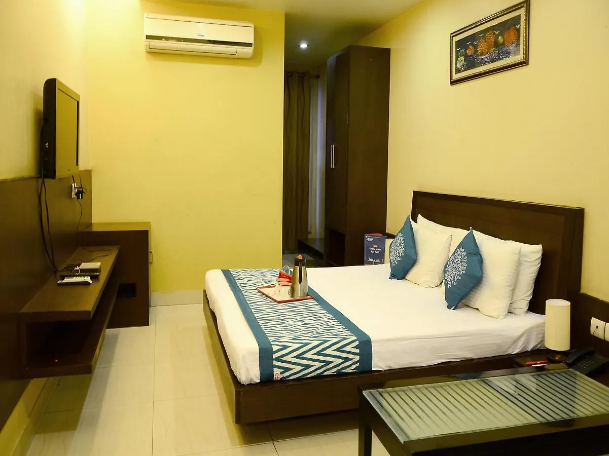 Oyo 2066 Vikaspuri Hotel Delhi   Delhi (National Capital Territory of India)