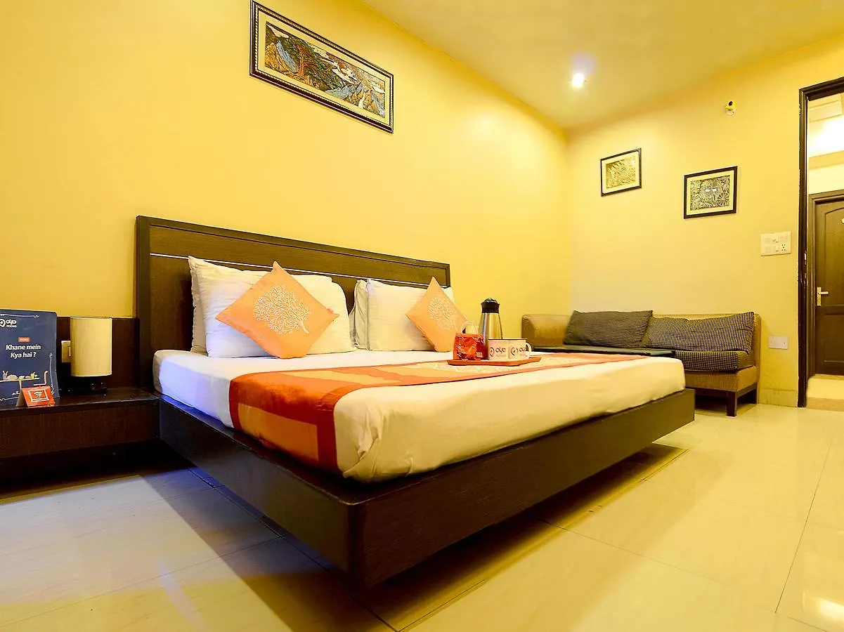 Oyo 2066 Vikaspuri Hotel Delhi  2*, Delhi (National Capital Territory of India)